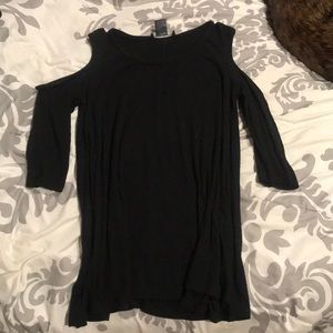 Shoulder cut out shirt